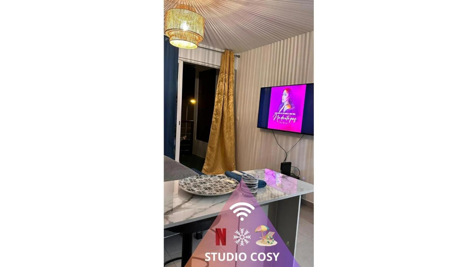 Le B96 Apartment Cayenne Bagian luar foto